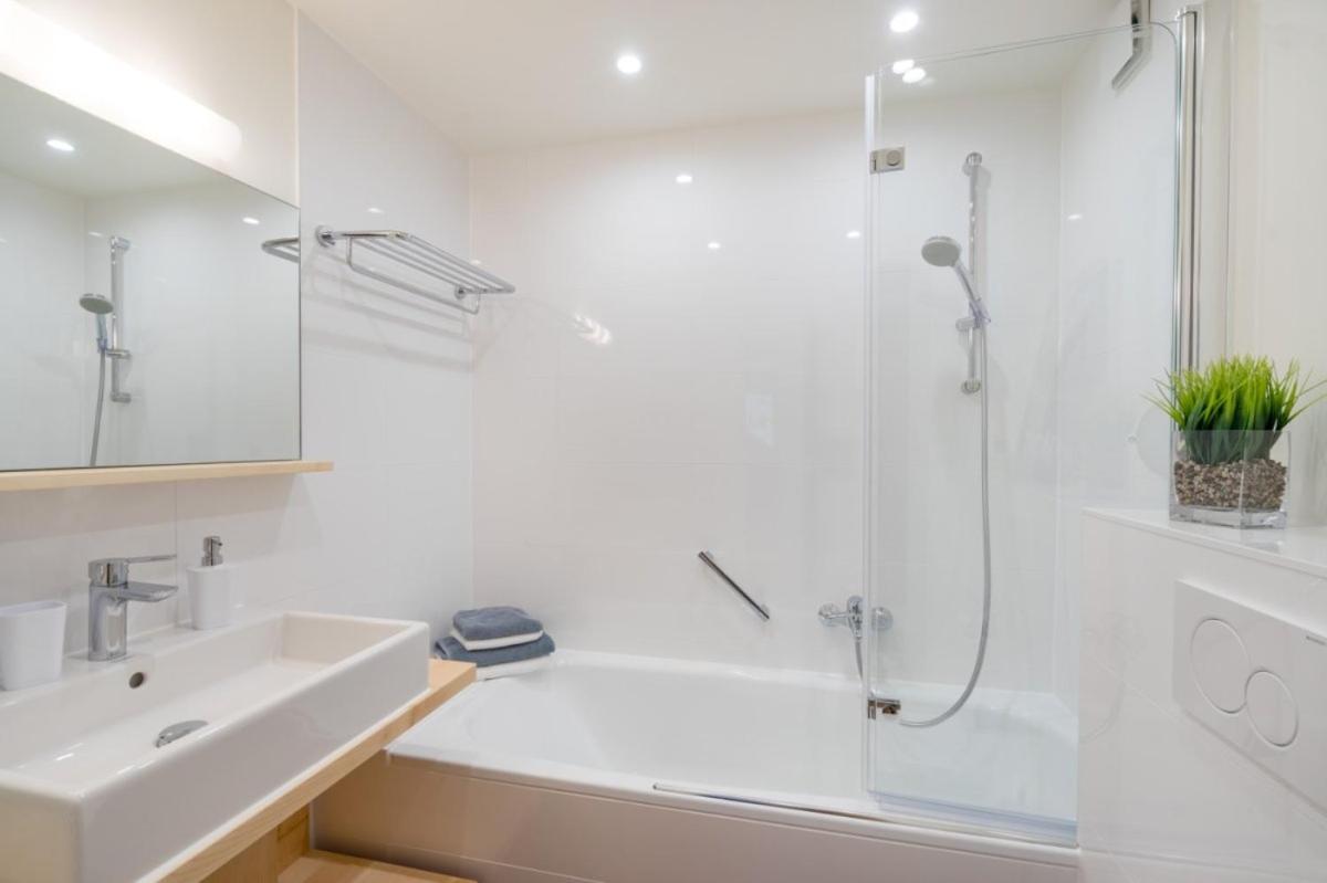 Sonnen Ferienwohnung Alpine und Sonnenwinkel in Obermaiselstein, 4 Sterne Klassifiziert, WLAN gratis, großer Balkon mit Bergsicht, ruhig und doch zentral gelegen, tolle neu renovierte Ferienwohnung mit separaten Schlafzimmer, Brötchenservice, Parkpla Exterior foto