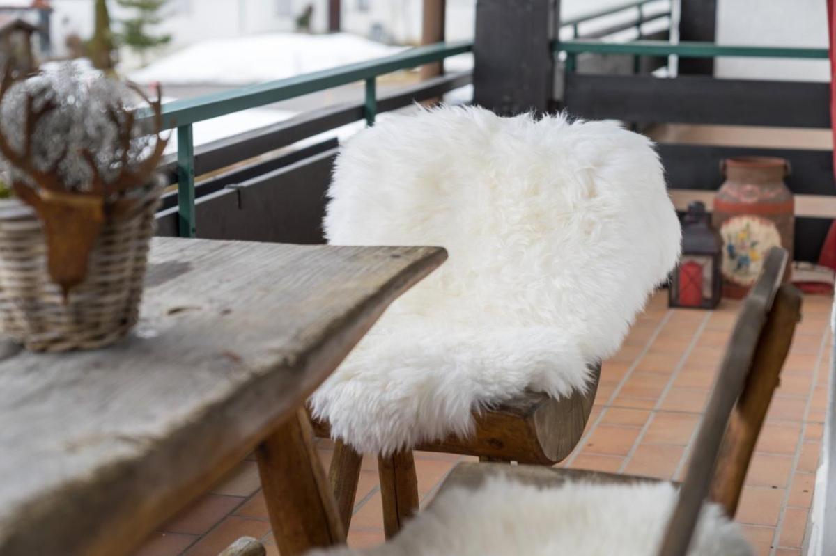 Sonnen Ferienwohnung Alpine und Sonnenwinkel in Obermaiselstein, 4 Sterne Klassifiziert, WLAN gratis, großer Balkon mit Bergsicht, ruhig und doch zentral gelegen, tolle neu renovierte Ferienwohnung mit separaten Schlafzimmer, Brötchenservice, Parkpla Exterior foto