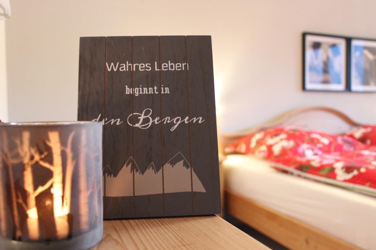 Sonnen Ferienwohnung Alpine und Sonnenwinkel in Obermaiselstein, 4 Sterne Klassifiziert, WLAN gratis, großer Balkon mit Bergsicht, ruhig und doch zentral gelegen, tolle neu renovierte Ferienwohnung mit separaten Schlafzimmer, Brötchenservice, Parkpla Exterior foto